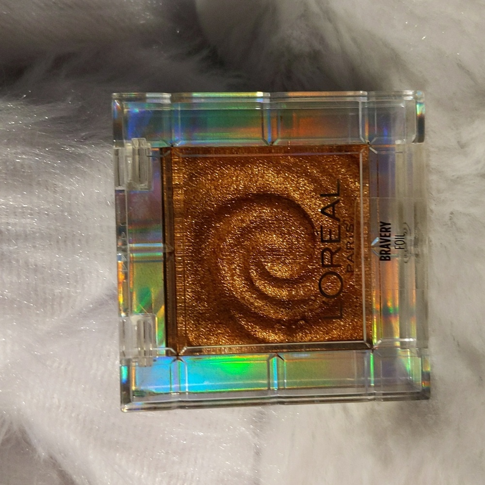 L'Oreal| Oil Eyeshadow Bravery (Copper)